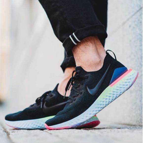 nike epic react flyknit 2 black sapphire hyper pink